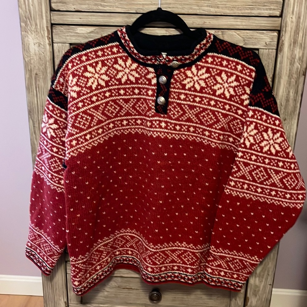Classic women’s LLBean winter wool sweater